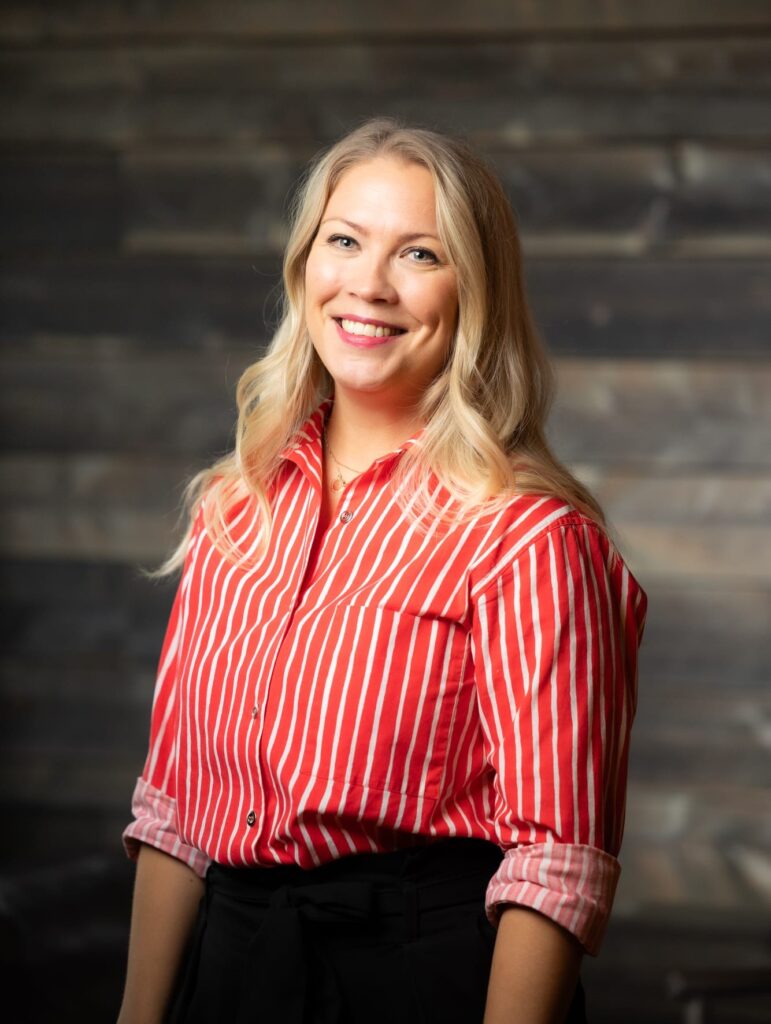 Linnan Kehityksen matkailuasiantuntija Jenni Saarinen.